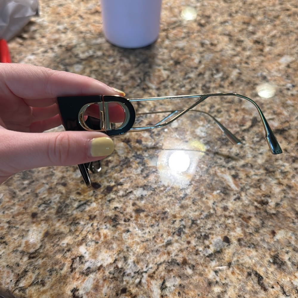 Dior Montaigne Sunglasses - Picture 4 of 5